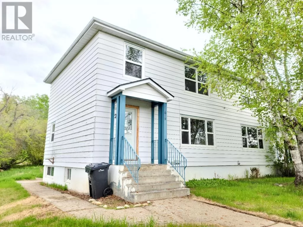 Duplex for rent: #1, 11019 99 Street, Peace River, Alberta T8S 1L7