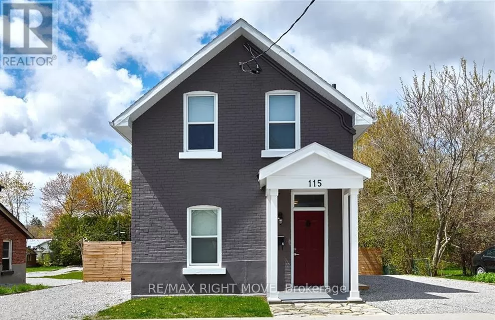 Duplex for rent: #1 -115 Albert St S, Orillia, Ontario L3V 5L1