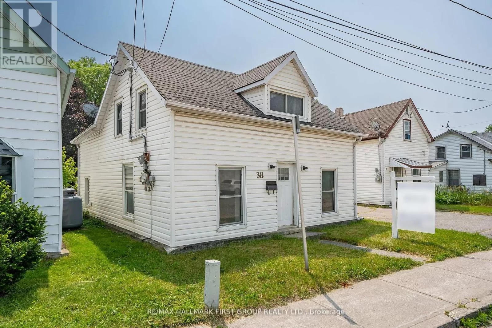 House for rent: #1 -38 Stanley St, Quinte West, Ontario K8V 4V2