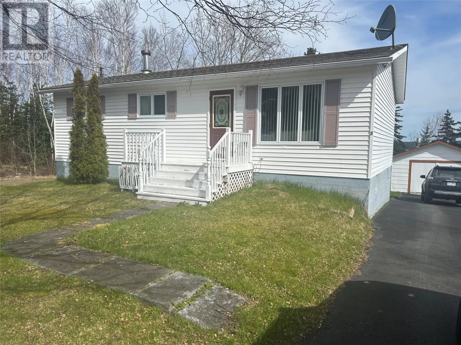 House for rent: 1 Main Road, Browns Arm, Newfoundland & Labrador A0G 3A0