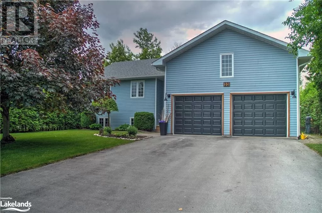 House for rent: 10 Parkside Avenue, Collingwood, Ontario L9Y 5P3