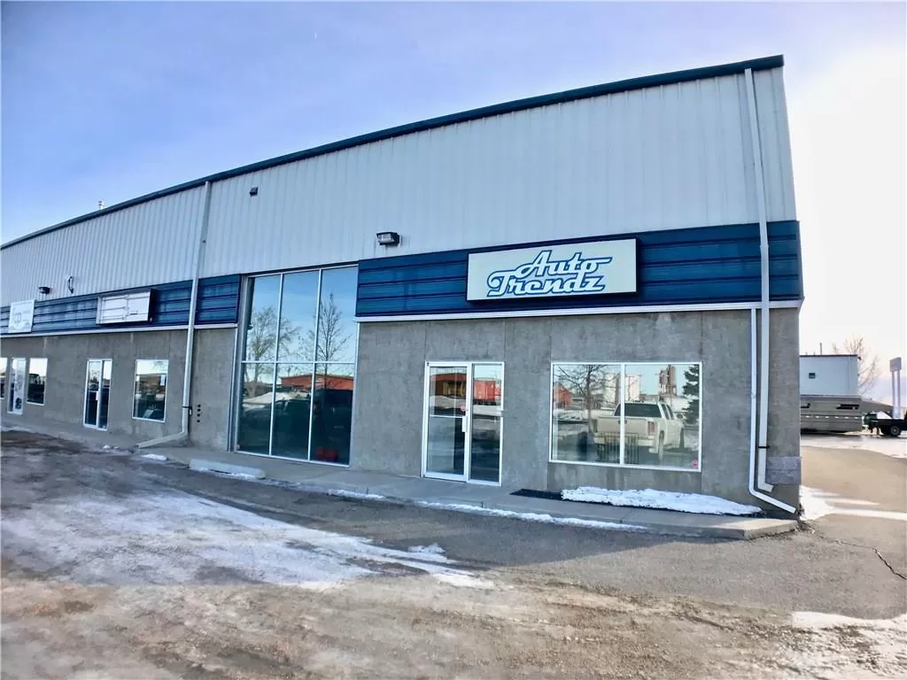 Commercial Mix for rent: 1008 20 Street Se, High River, Alberta T1V 2A6