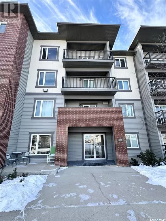 Apartment for rent: 101 820 5th Street, Weyburn, Saskatchewan S4H 2V2