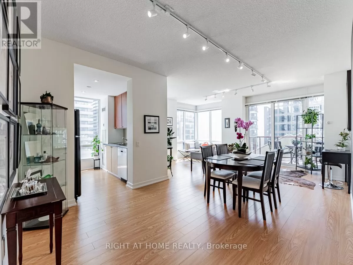 Apartment for rent: 1011 - 85 Bloor Street E, Toronto, Ontario M4W 3Y1