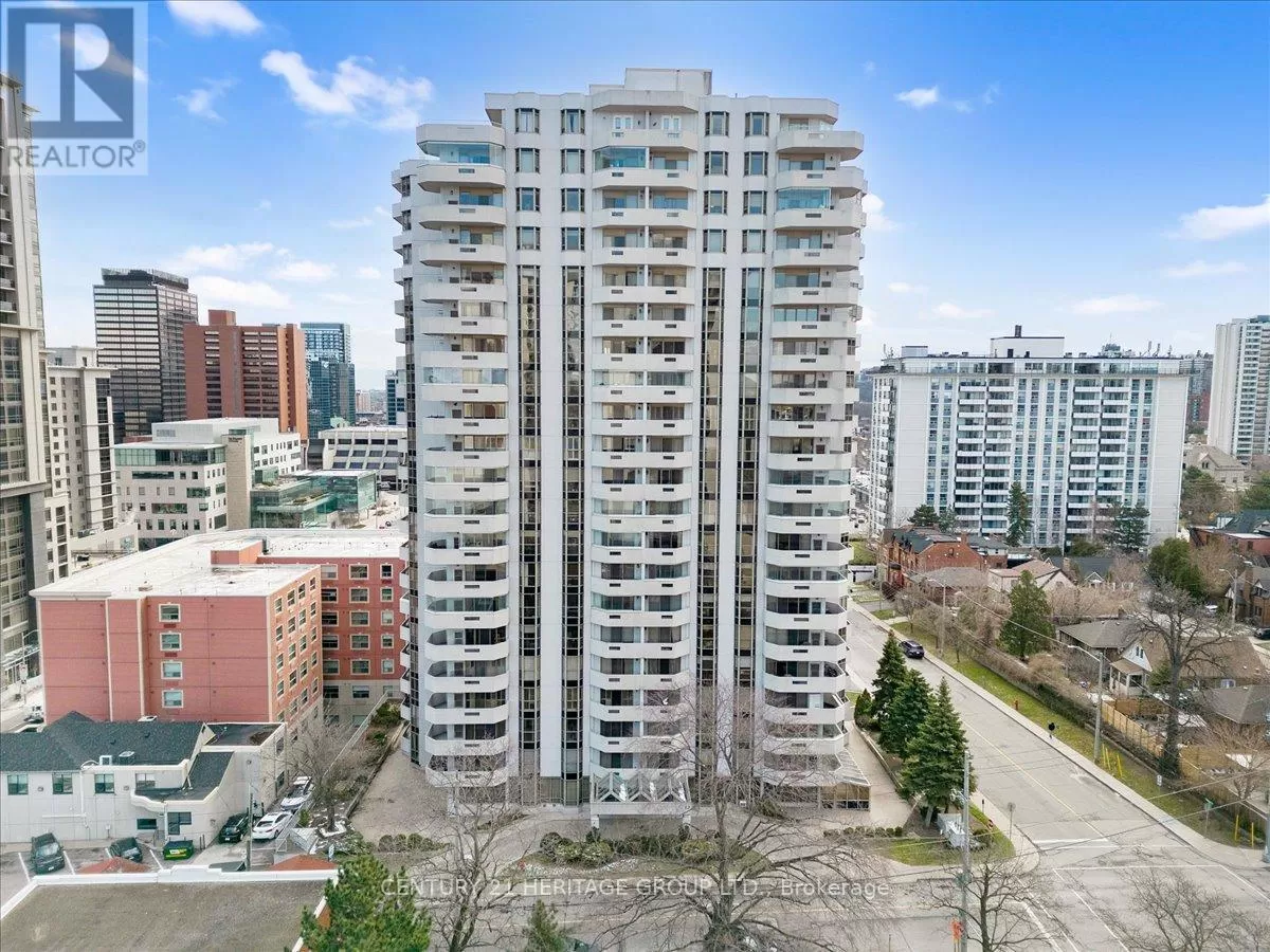 Apartment for rent: 102 - 67 Caroline Street S, Hamilton, Ontario L8P 3K6