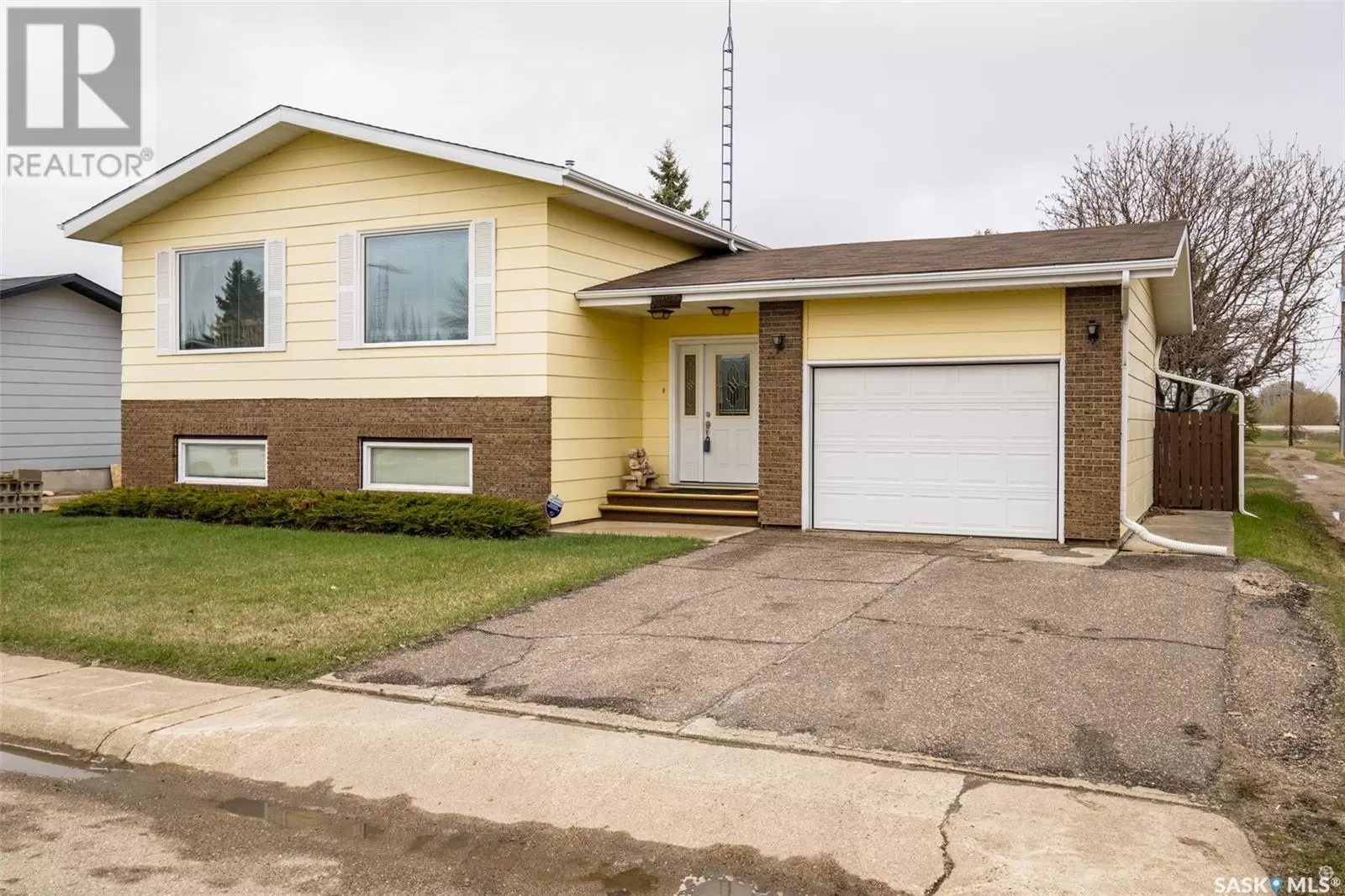 House for rent: 102 Birch Place, Shellbrook, Saskatchewan S0J 2E0