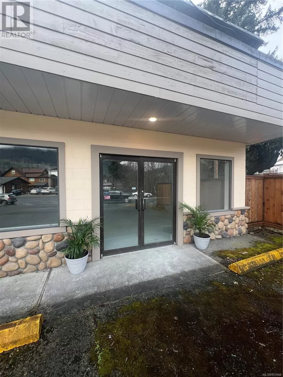 Commercial Mix for rent: 102 Cowichan Ave, Lake Cowichan, British Columbia V0R 2G0