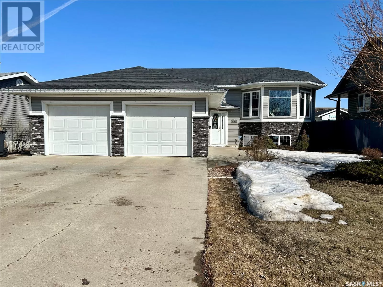 House for rent: 10201 Campbell Crescent, North Battleford, Saskatchewan S9A 3S3