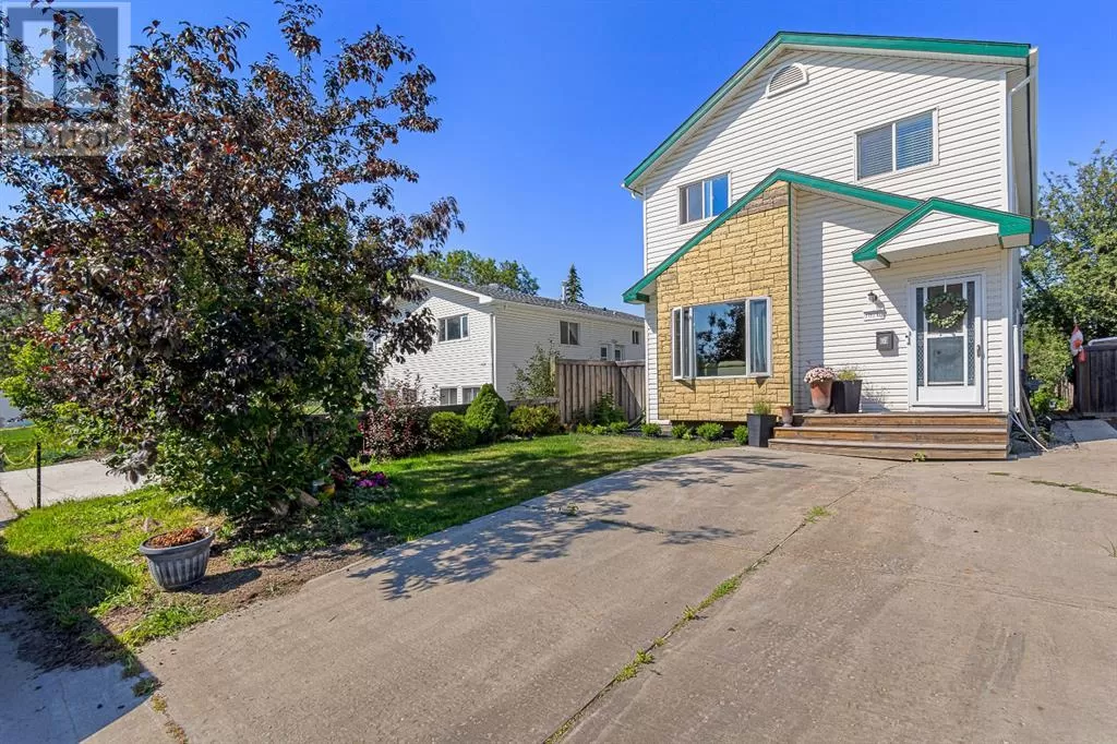 House for rent: 10210 107 Avenue, Grande Prairie, Alberta T8V 1M3