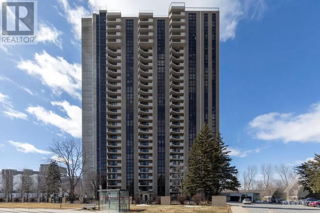 Apartment for rent: 1025 Richmond Road Unit#703, Ottawa, Ontario K2B 8G8