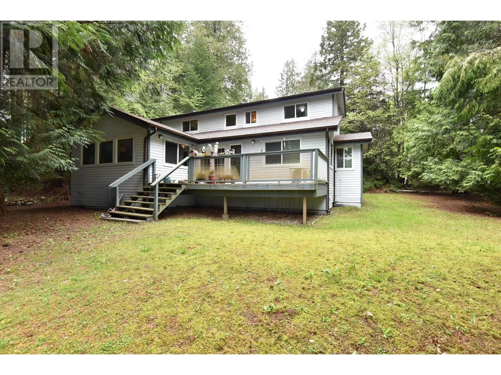 House for rent: 1029 Grandview Road, Gibsons, British Columbia V0N 1V3