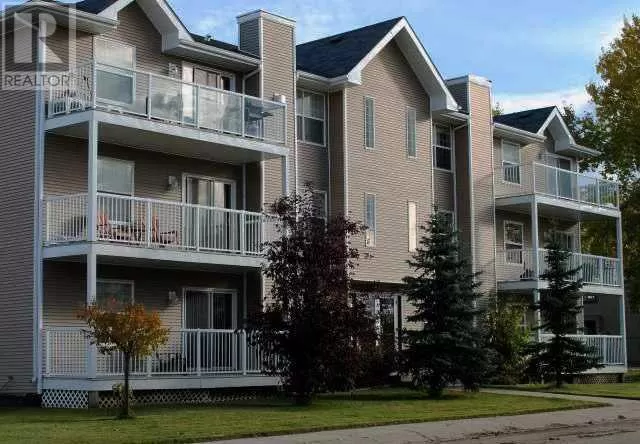 Apartment for rent: 103, 501 3 Street Ne, Fox Creek, Alberta T0H 1P0