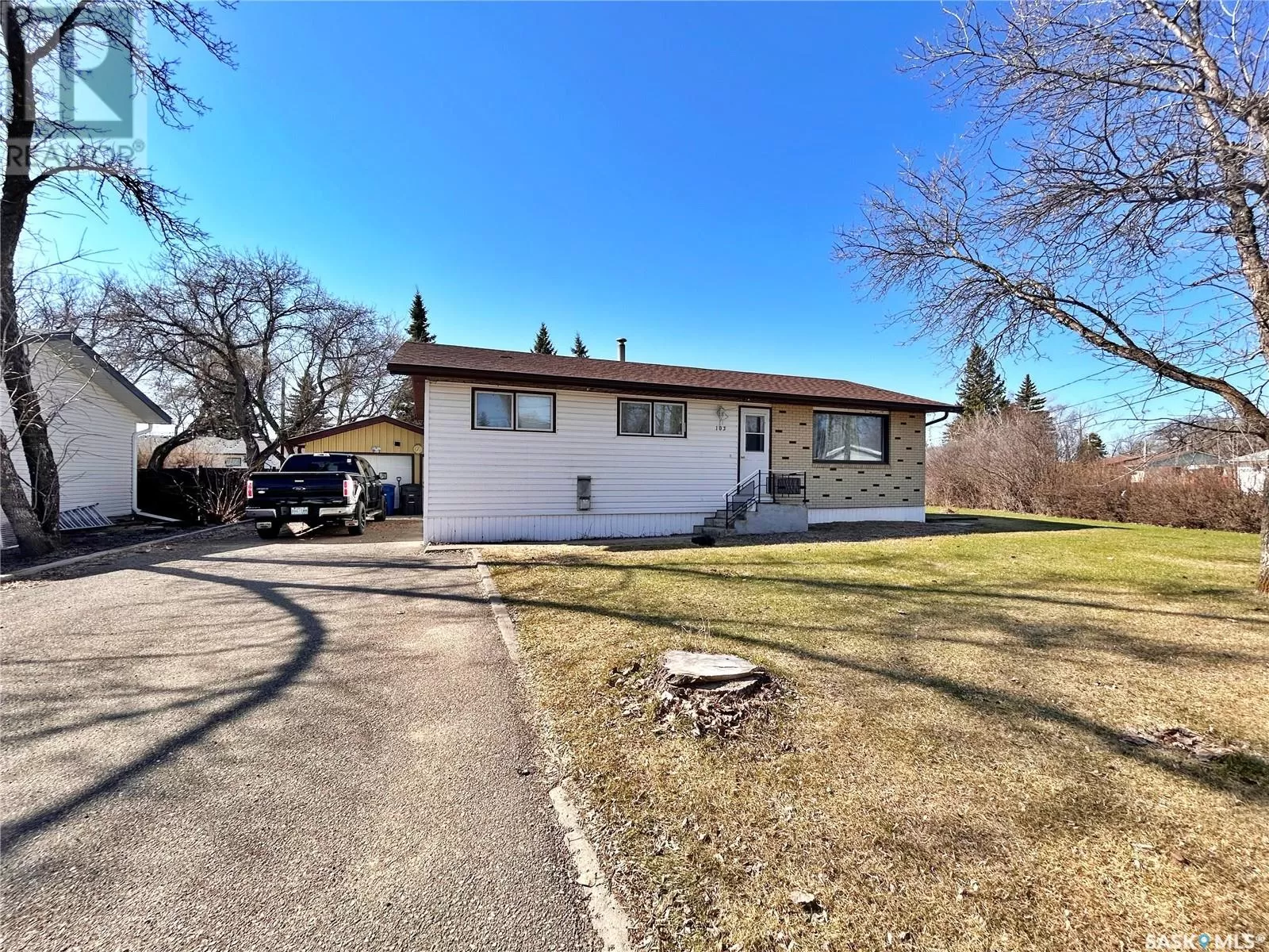 House for rent: 103 Henry Street, Moosomin, Saskatchewan S0G 3N0