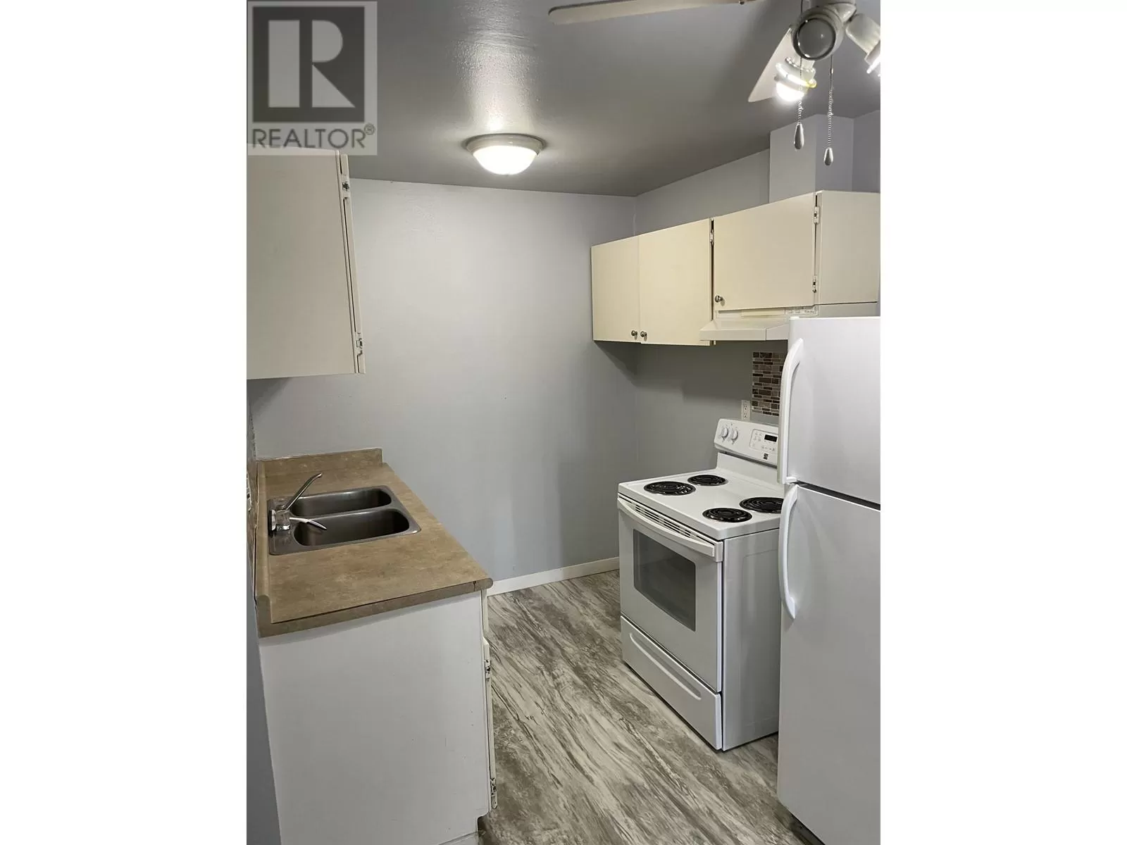 Apartment for rent: 104 280 N Broadway Avenue, Williams Lake, British Columbia V2G 4J7
