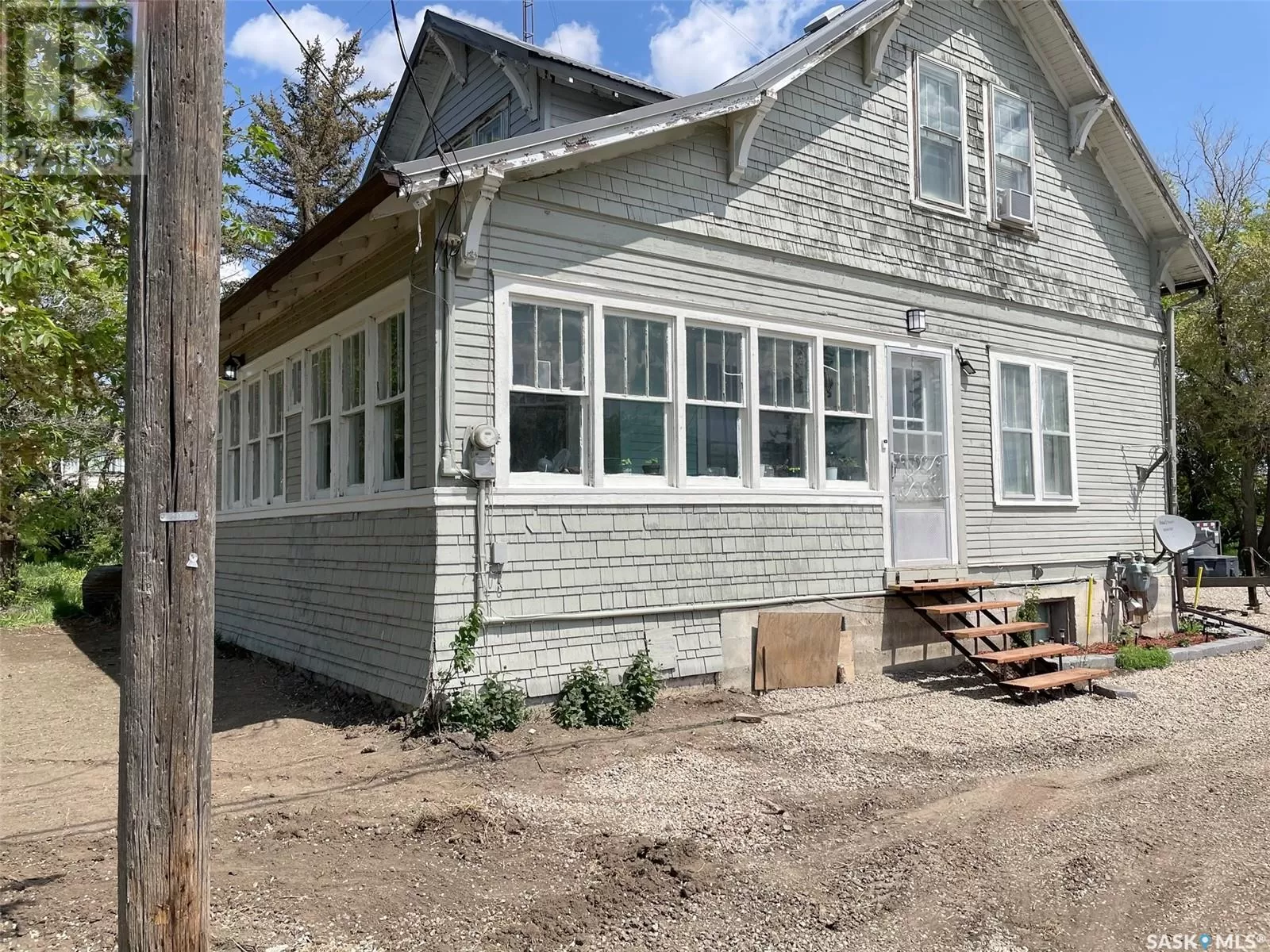 House for rent: 104 2nd Street E, Kincaid, Saskatchewan S0H 2J0