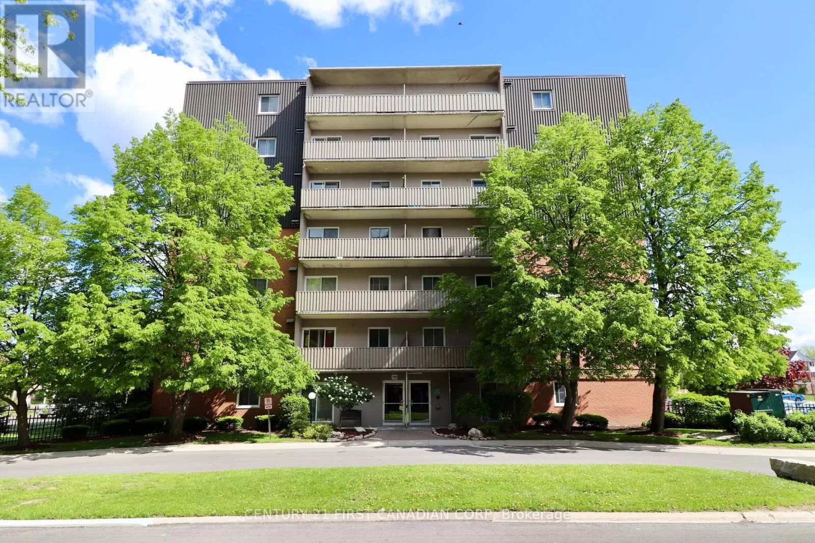 Apartment for rent: 105 - 1100 Jalna Boulevard, London, Ontario N6E 2M2