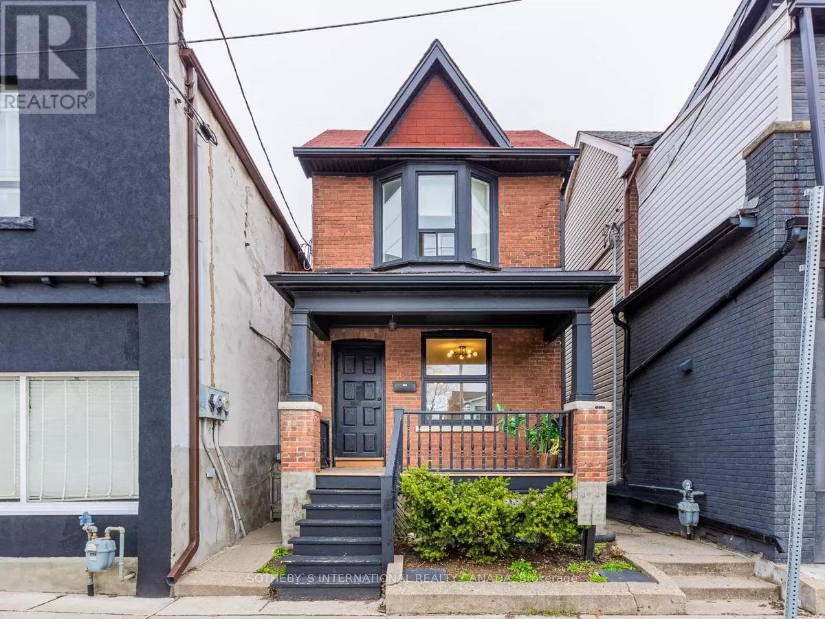 House for rent: 1055 Woodbine Avenue, Toronto, Ontario M4C 4C2