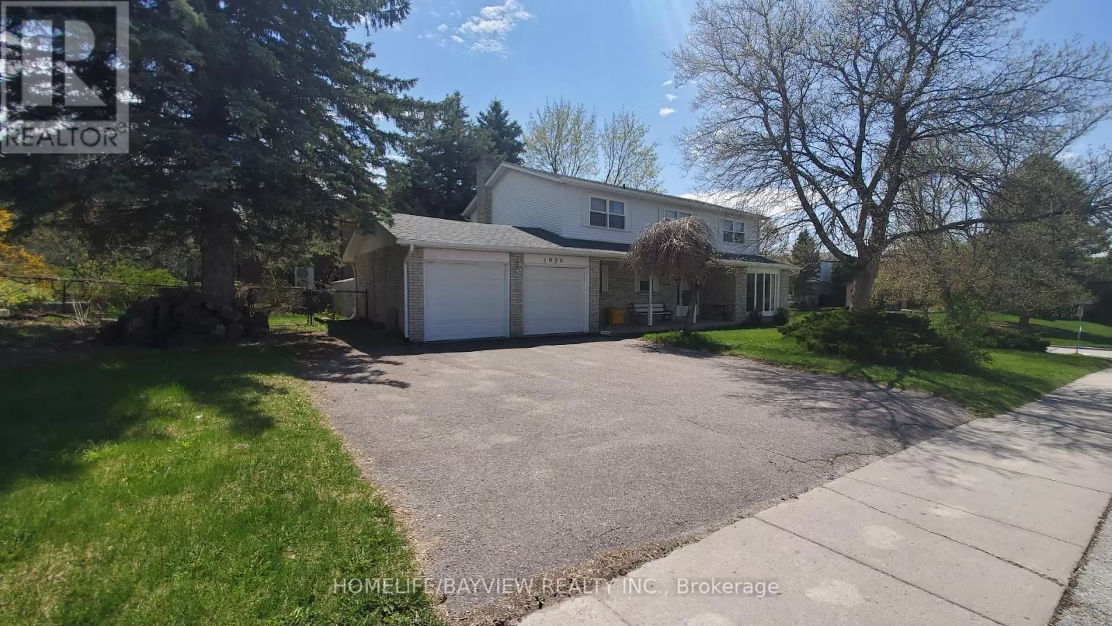 House for rent: 1056 Wayne Drive, Newmarket, Ontario L3Y 6H7