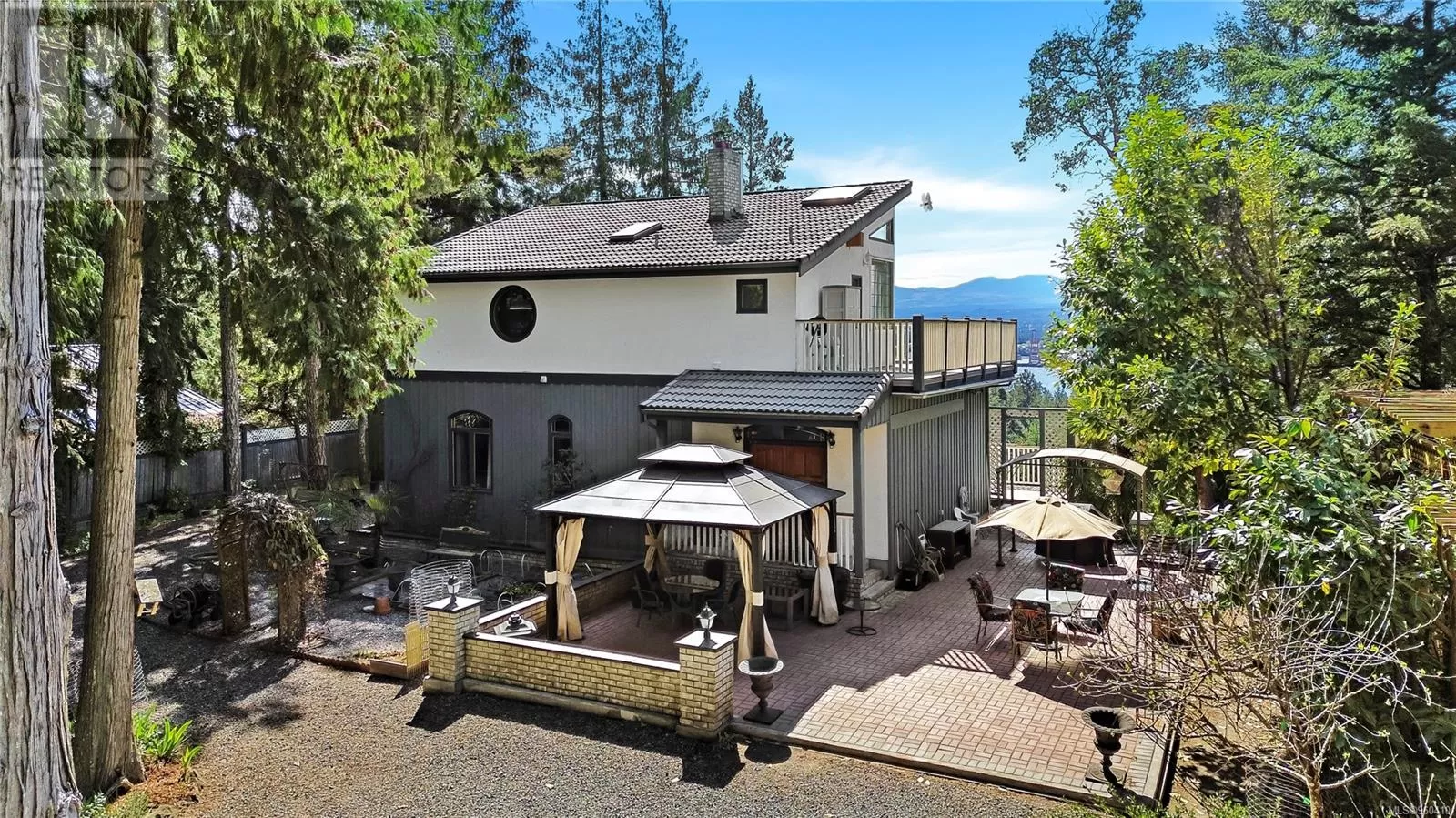 House for rent: 1059 Pat Burns Ave, Gabriola Island, British Columbia V0R 1X2