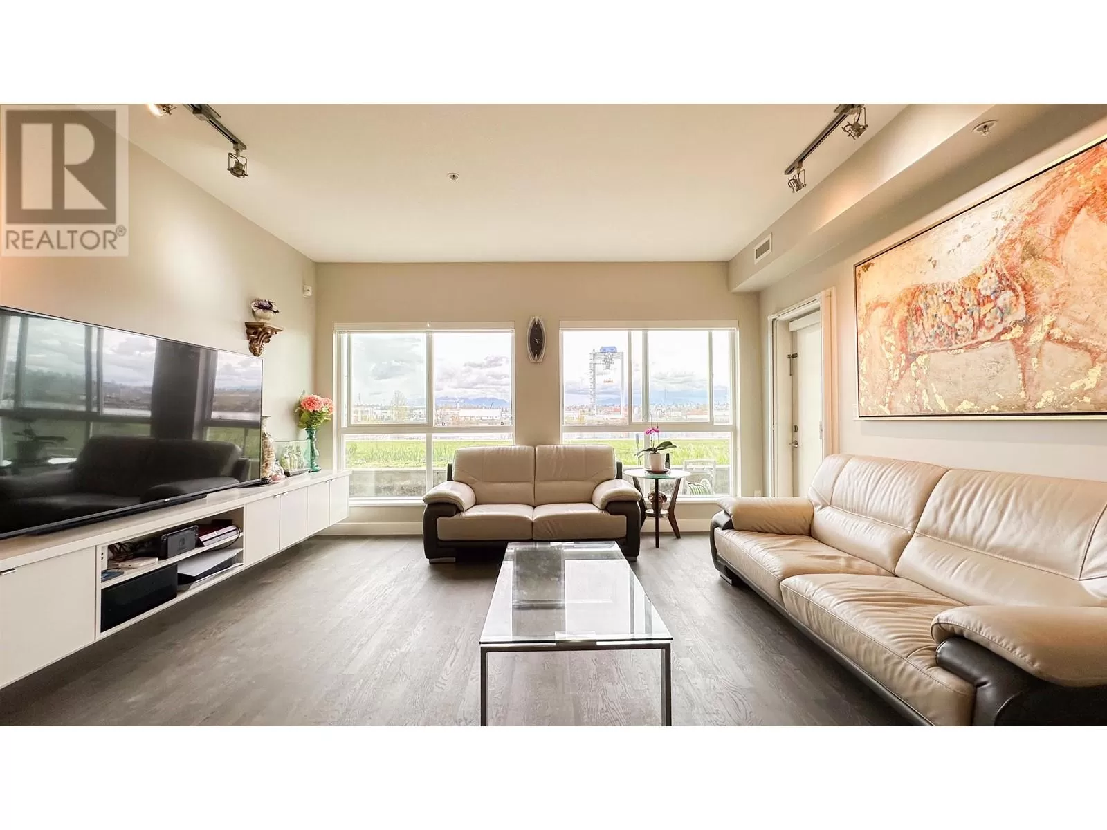 Apartment for rent: 106 10155 River Drive, Richmond, British Columbia V6A 0L3