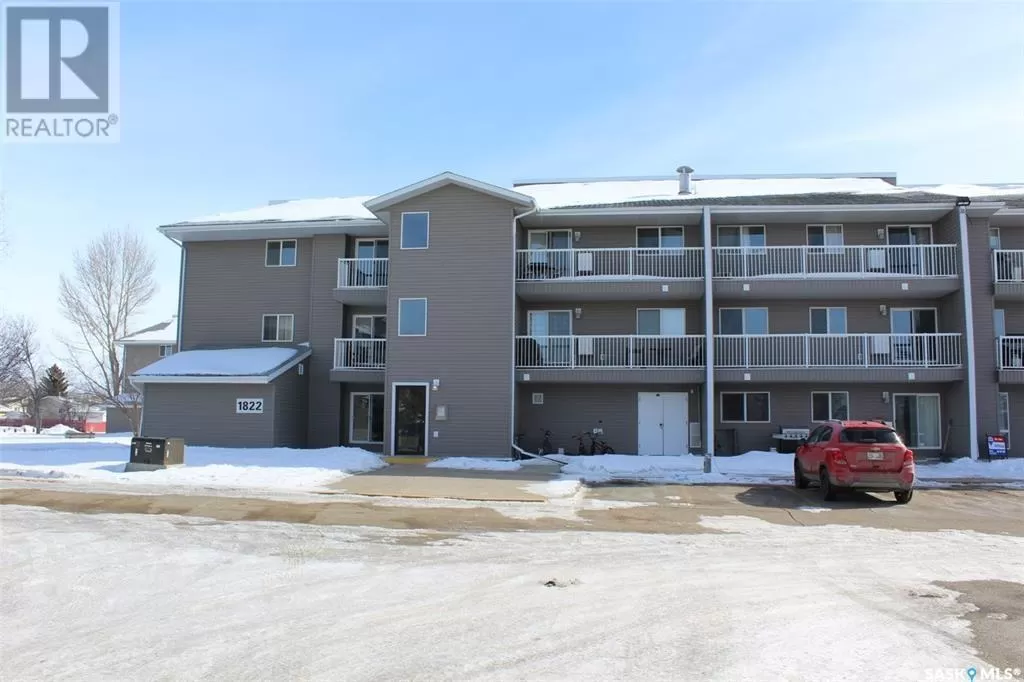 Apartment for rent: 106 1822 Eaglesham Avenue, Weyburn, Saskatchewan S4H 3A8