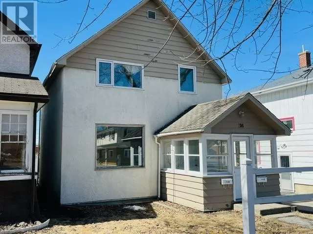 Duplex for rent: 106 Fifth Ave S, Kenora, Ontario P9N 2A2