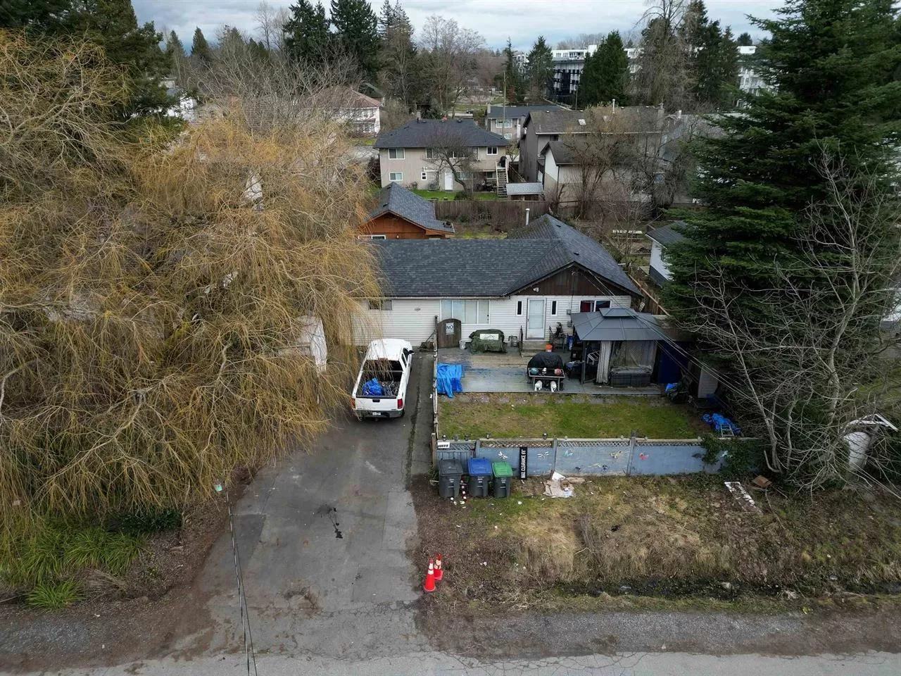 House for rent: 10630 138 Street, Surrey, British Columbia V3T 4K5