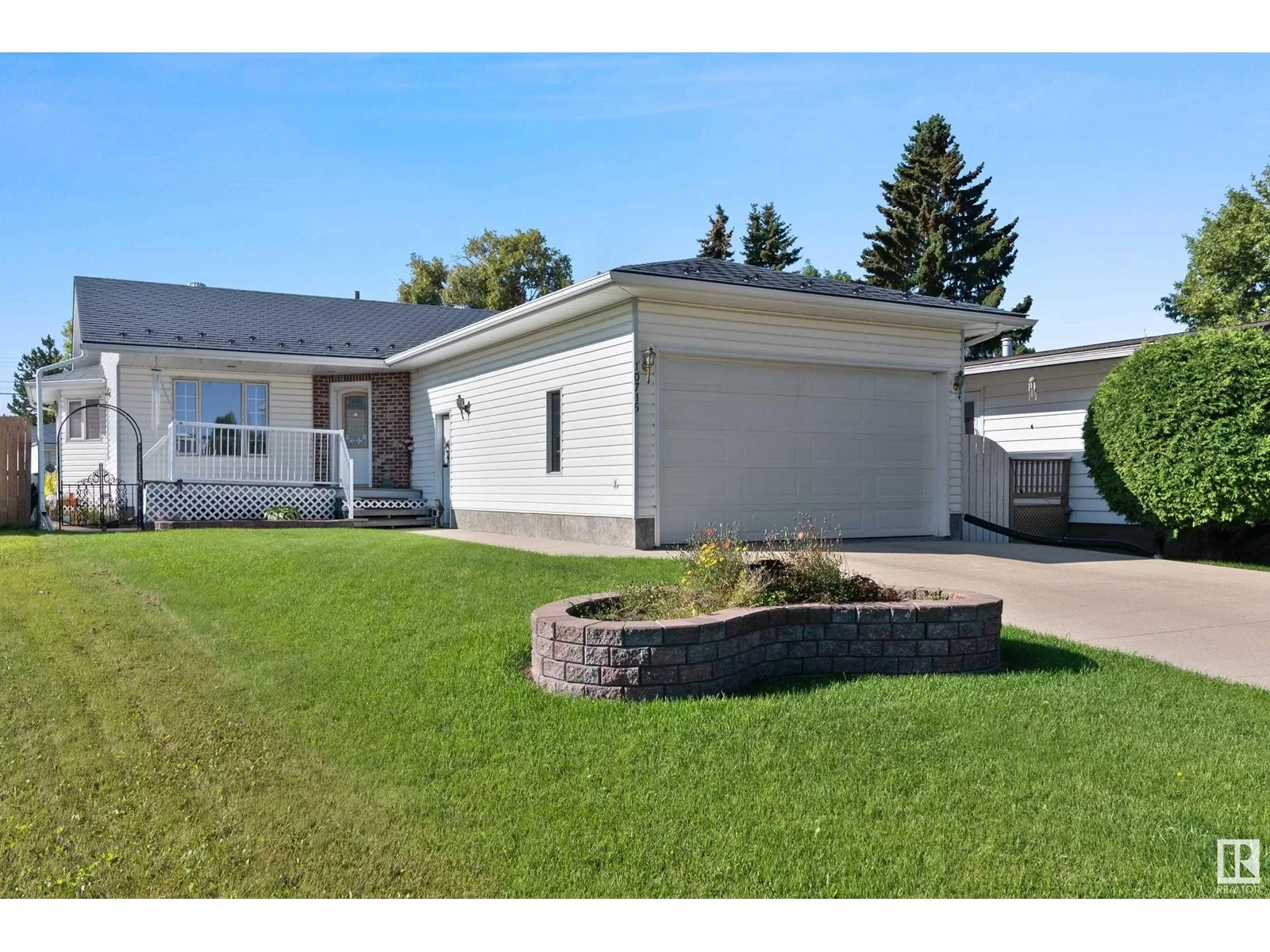 House for rent: 10715 103 St, Westlock, Alberta T7P 1J8