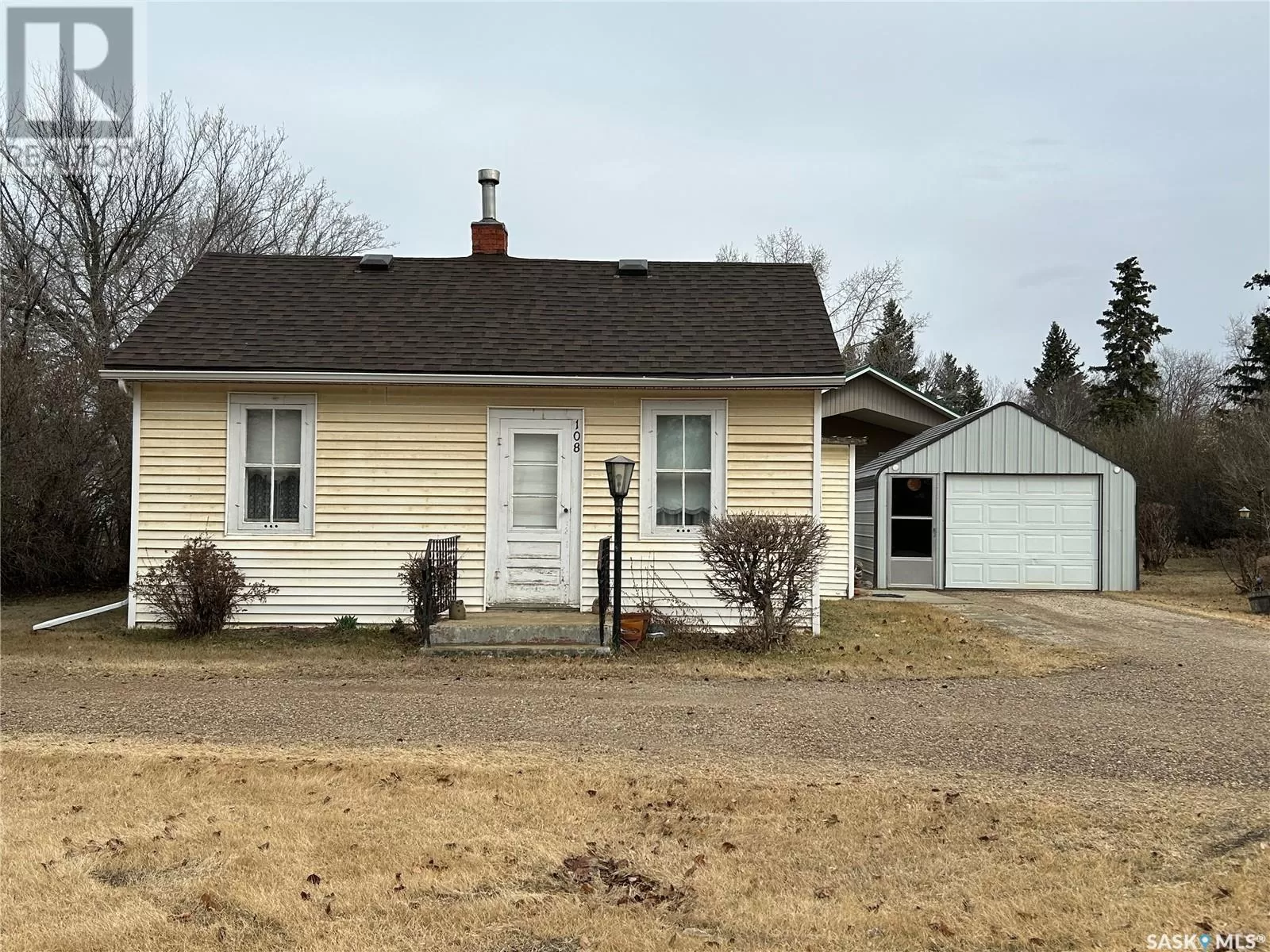 House for rent: 108 3rd Avenue, Maidstone, Saskatchewan S0M 1M0