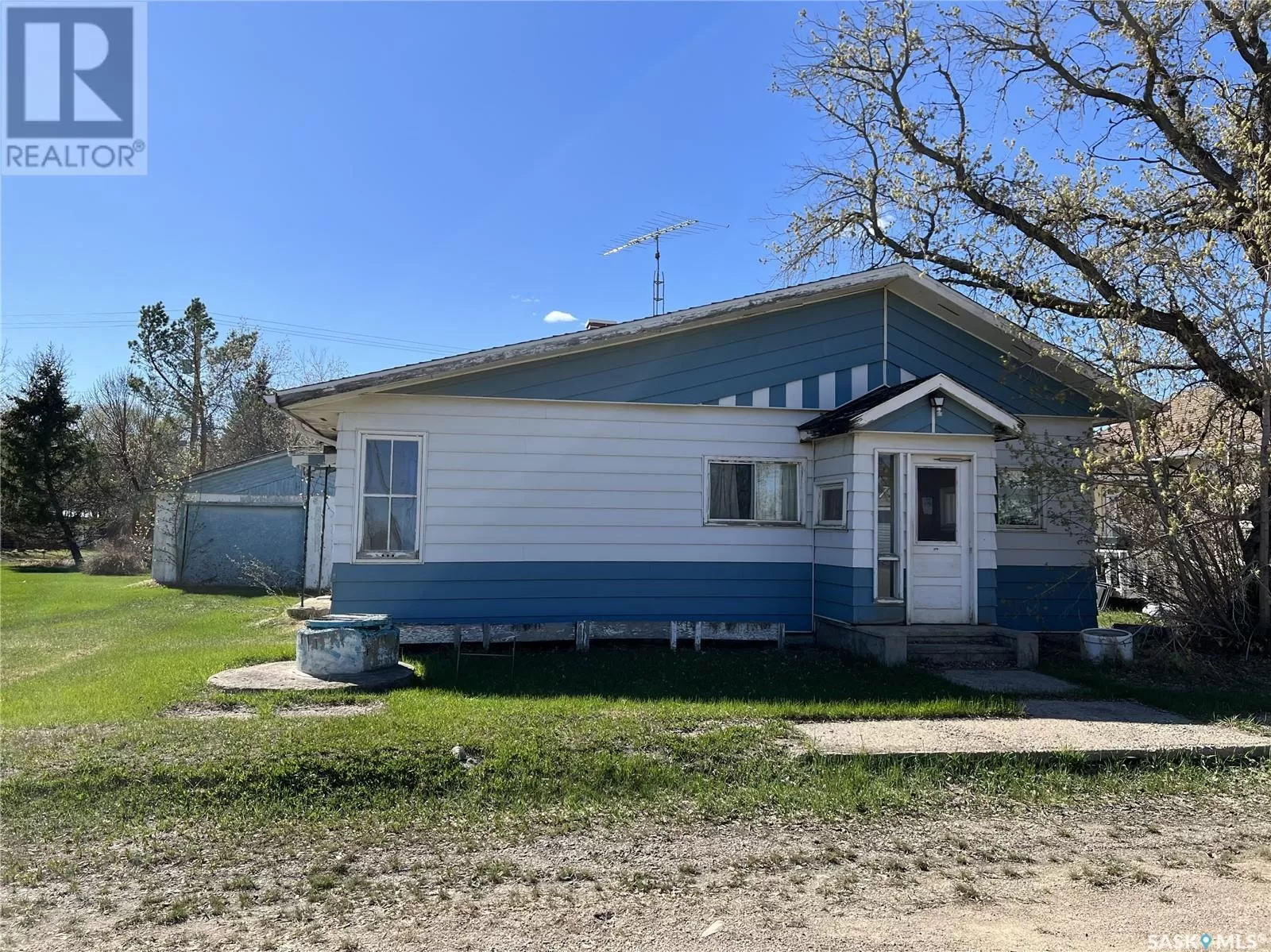 House for rent: 108 Church Avenue, Makwa, Saskatchewan S0M 1N0