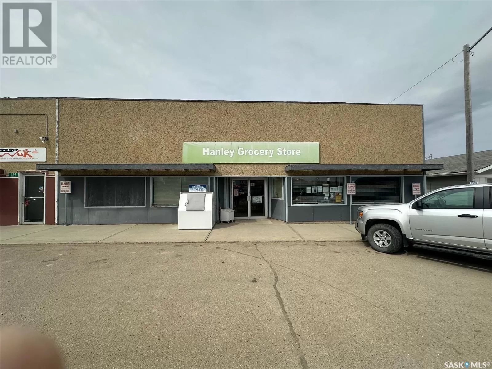 Retail for rent: 108 Lincoln Avenue, Hanley, Saskatchewan S0G 2E0