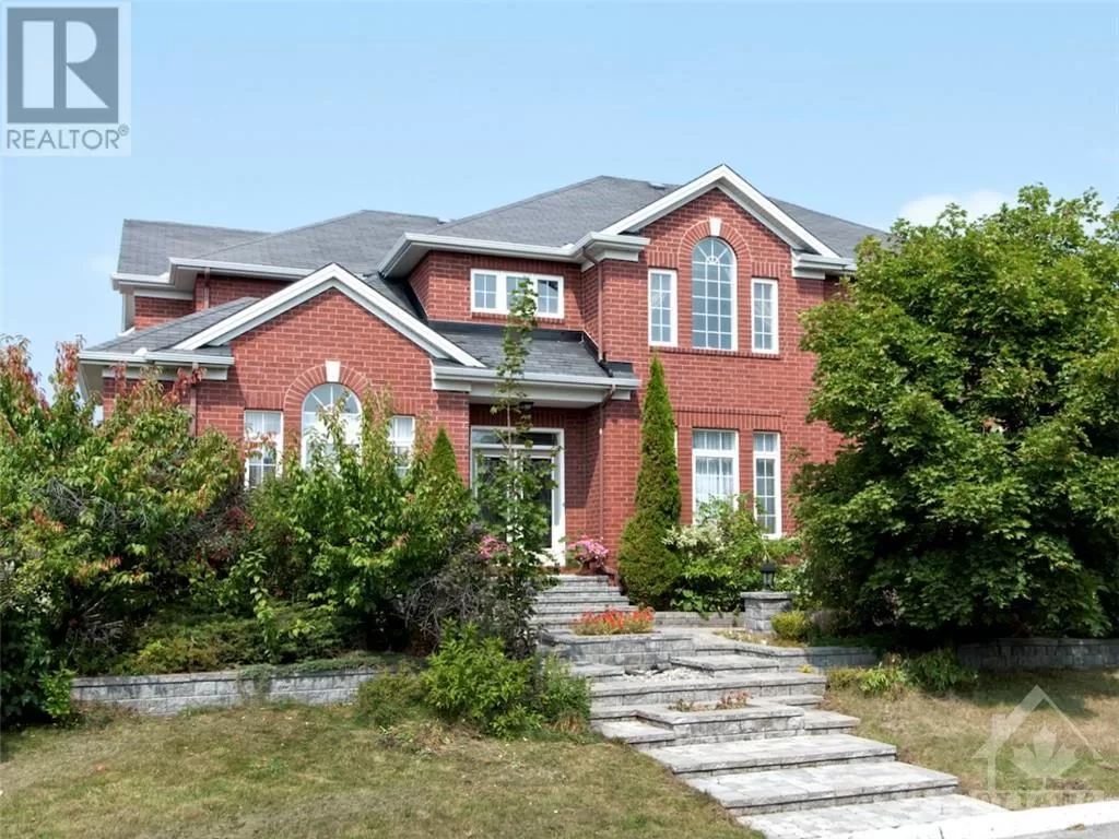 House for rent: 108 Whitestone Drive, Ottawa, Ontario K2C 4C5