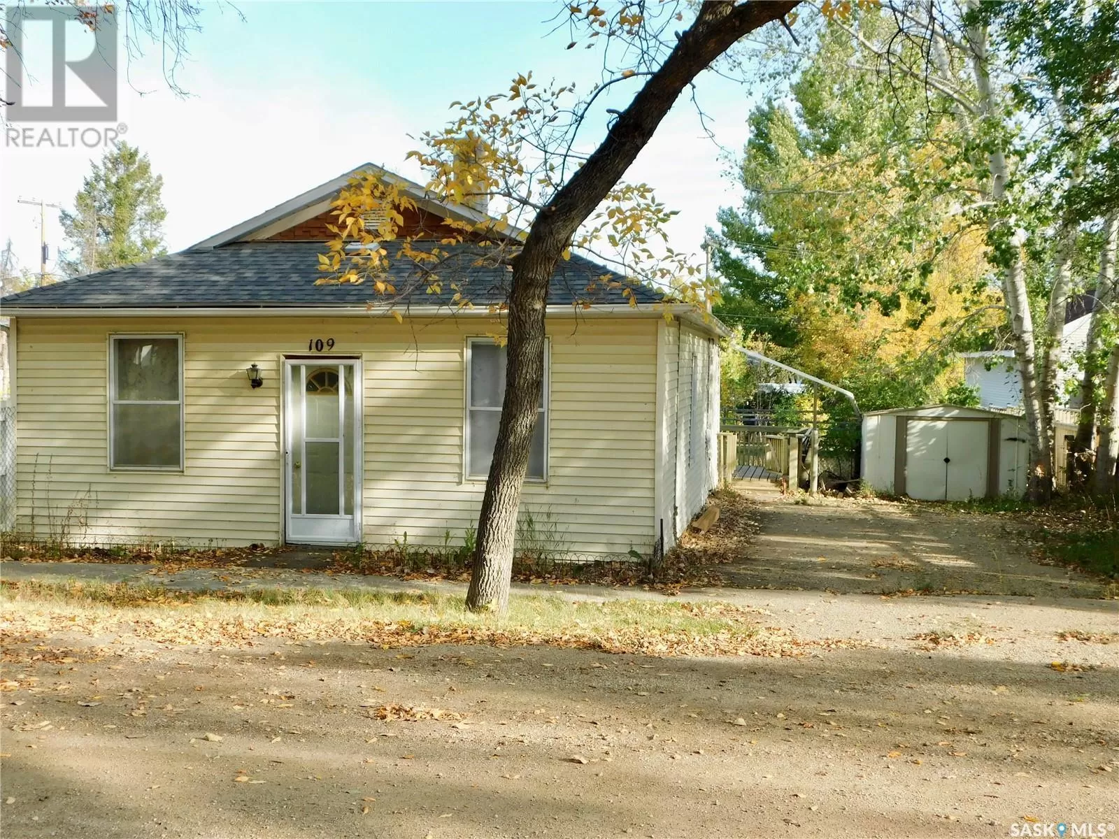House for rent: 109 4th Avenue E, Mossbank, Saskatchewan S0H 3G0