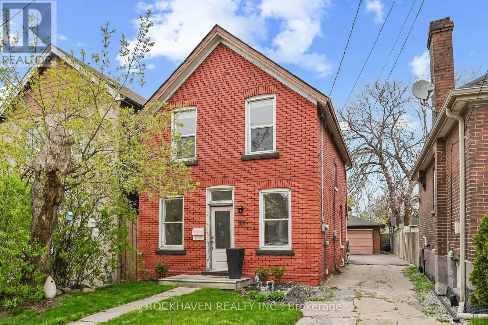 House for rent: 109 Beach Road, Hamilton, Ontario L8L 4A1