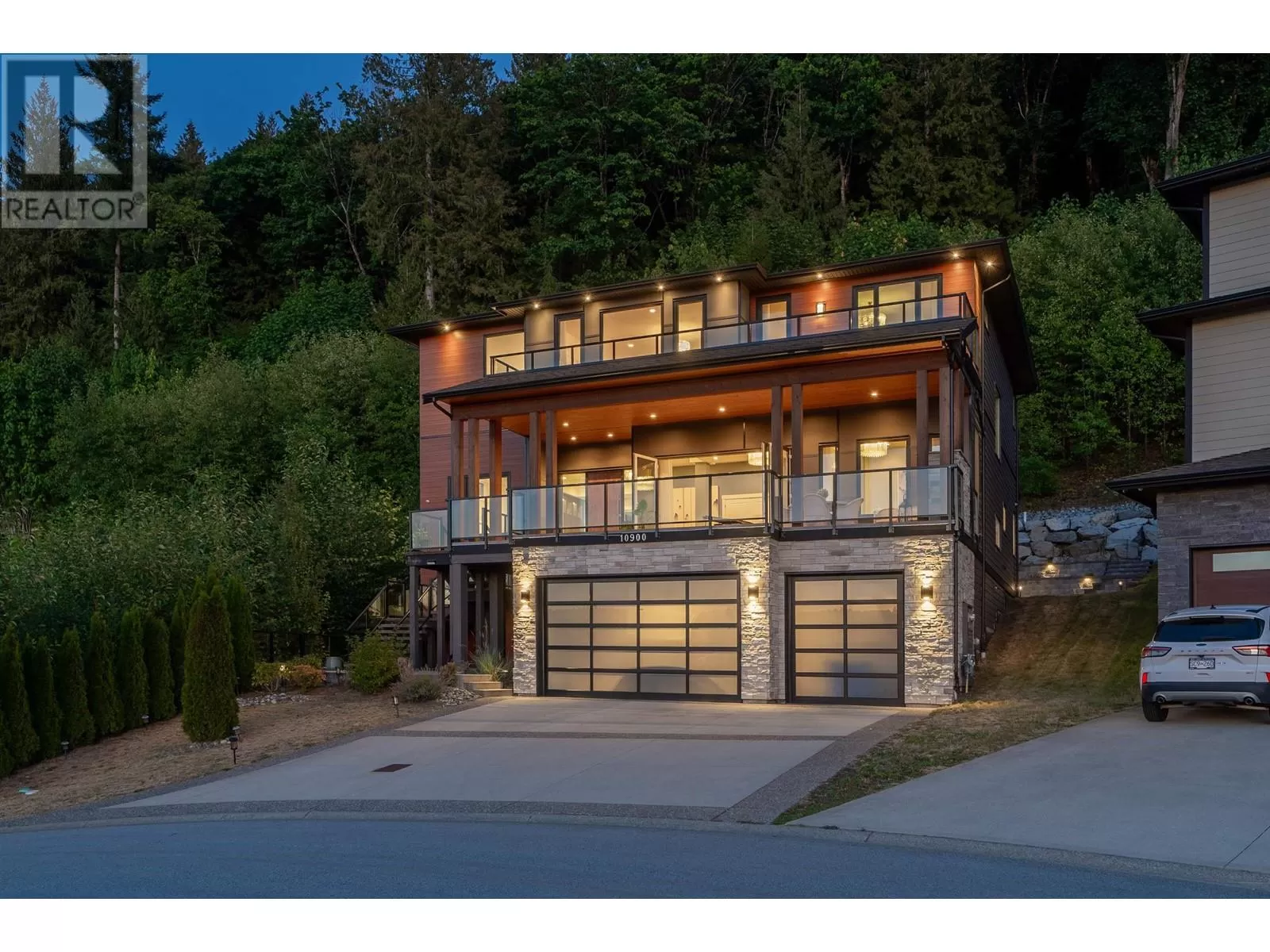 House for rent: 10900 Carmichael Street, Maple Ridge, British Columbia V2W 0H3