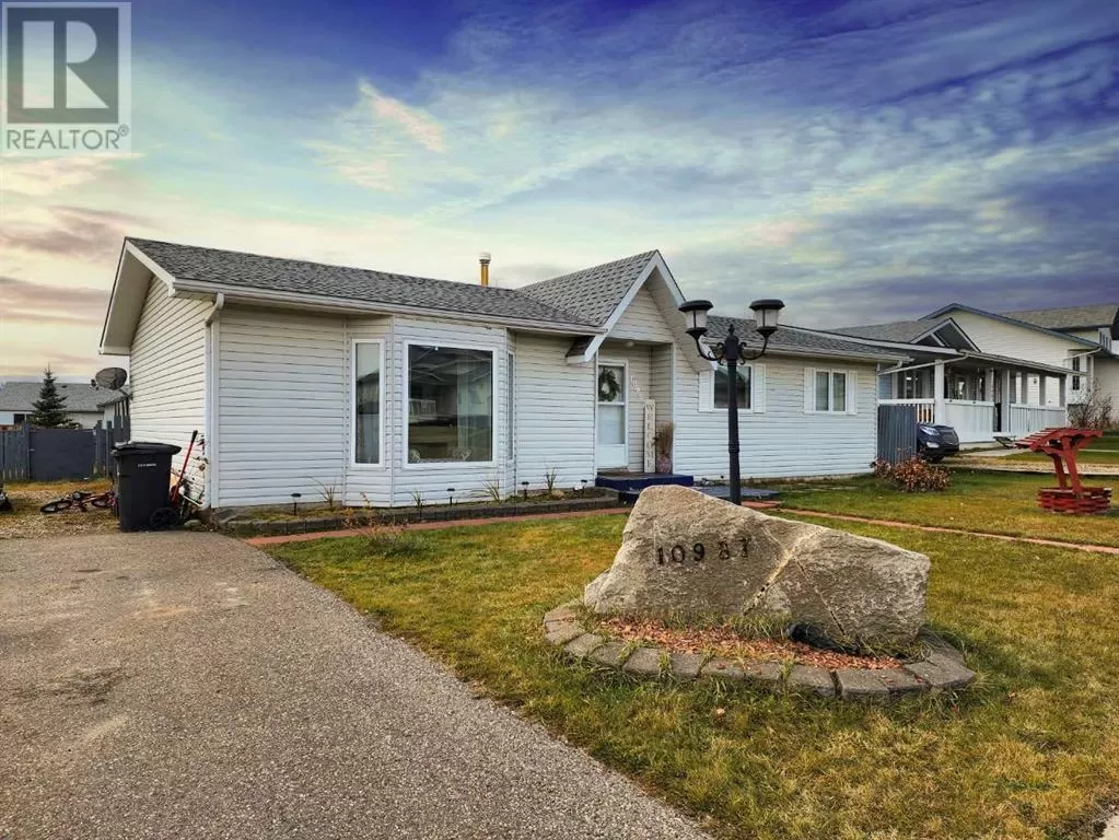 House for rent: 10987 Grande Avenue, Grande Cache, Alberta T0E 0Y0