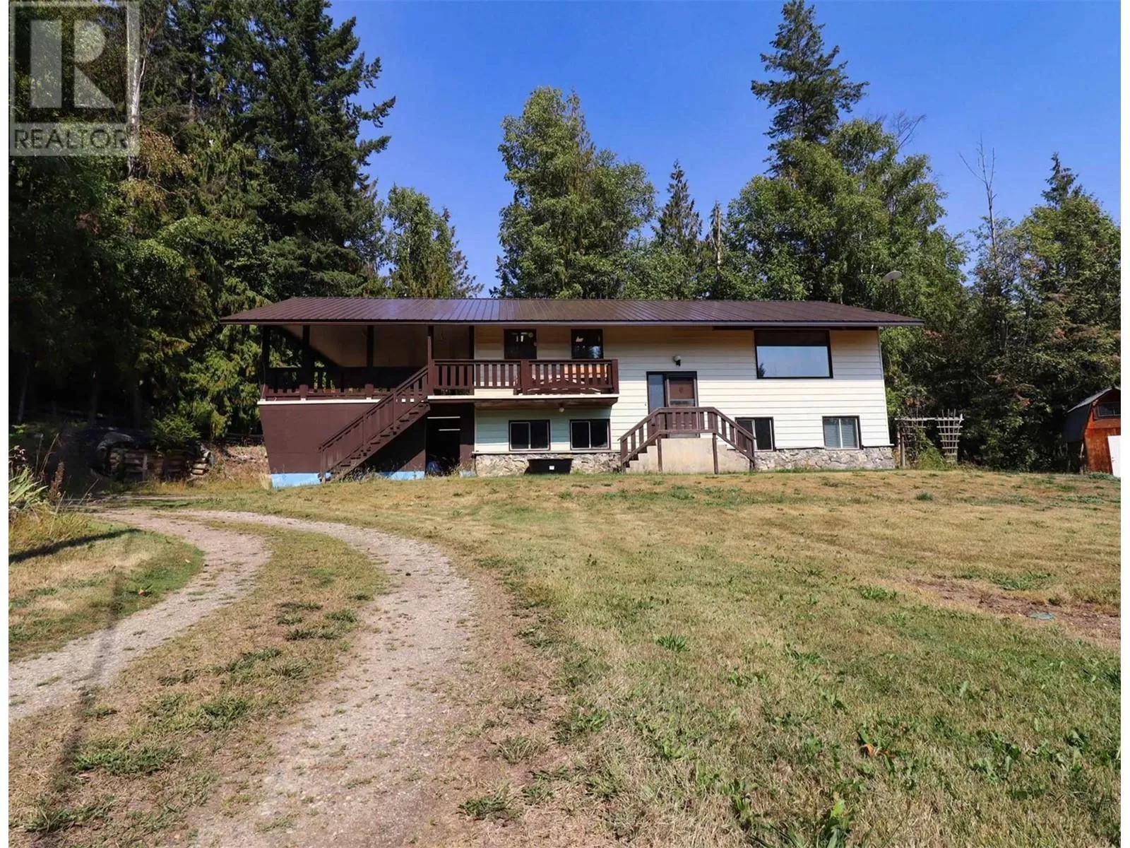 House for rent: 11 Mackenzie Road, Salmon Arm, British Columbia V1E 2Y3