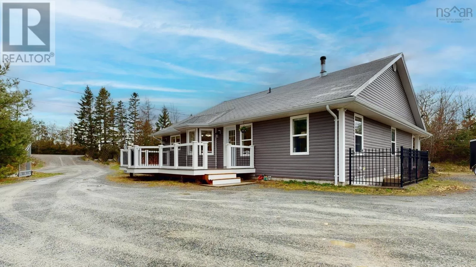 House for rent: 11 Old Cabin Road, Lake Charlotte, Nova Scotia B0J 2L0