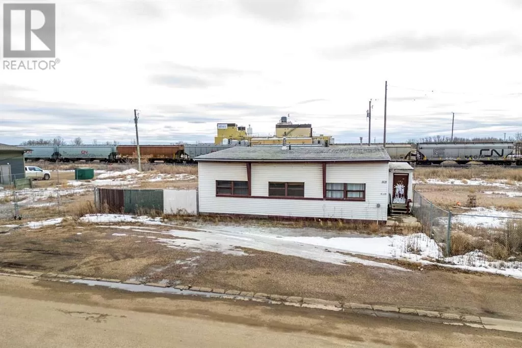 Commercial Mix for rent: 1101 1 Avenue, Wainwright, Alberta T9W 1G9