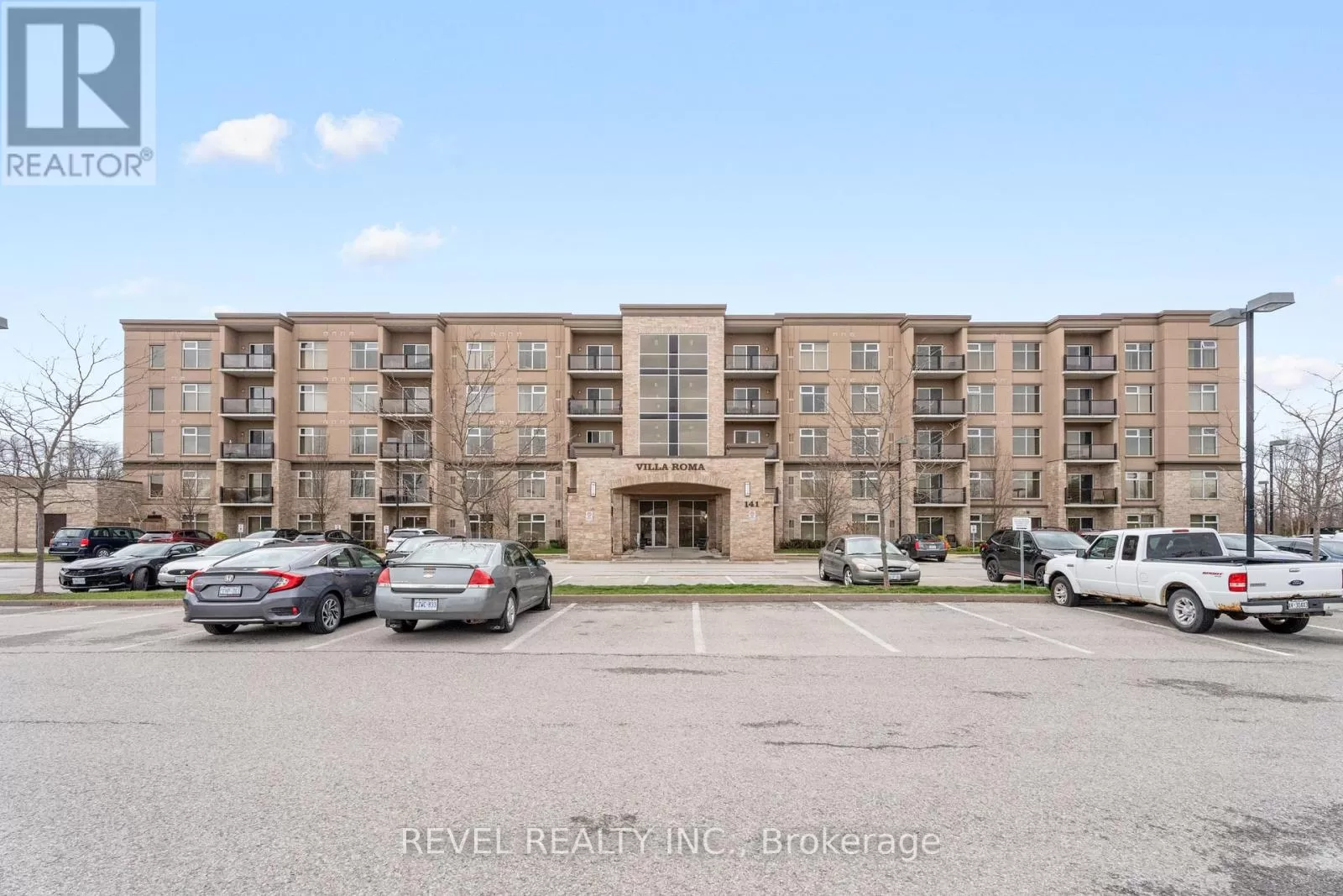 Apartment for rent: 111 - 141 Vansickle Road, St. Catharines, Ontario L2S 3W4