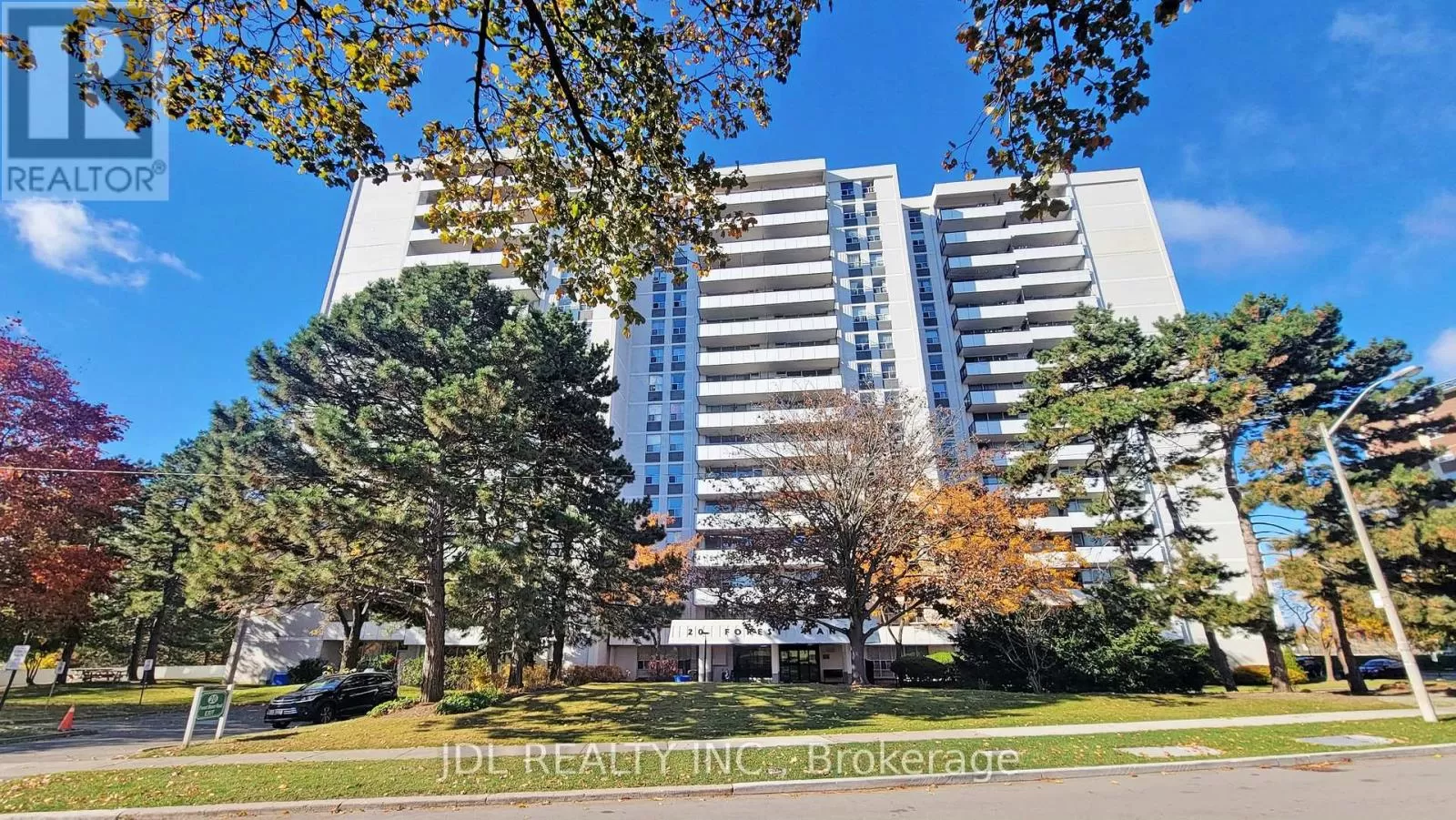 Apartment for rent: 111 - 20 Forest Manor Road, Toronto, Ontario M2J 1M2