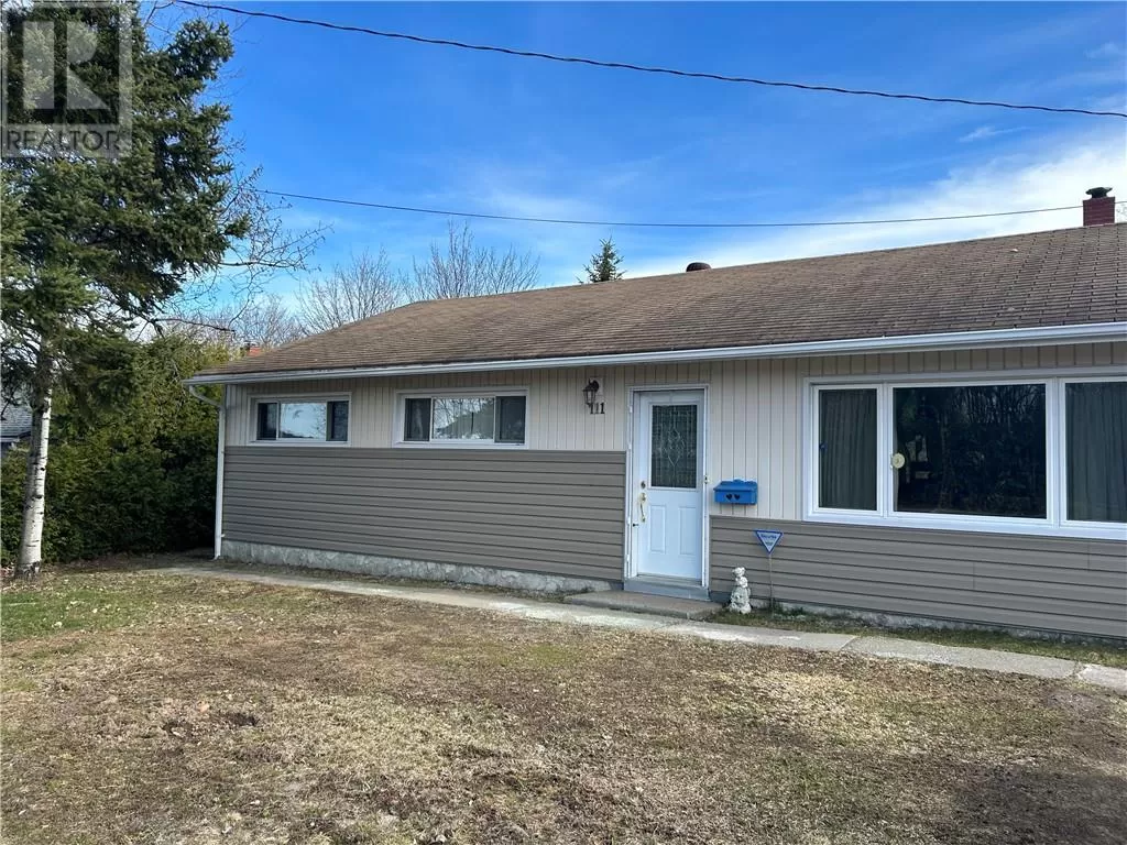 House for rent: 111 Hillside Drive S, Elliot Lake, Ontario P5A 1M9