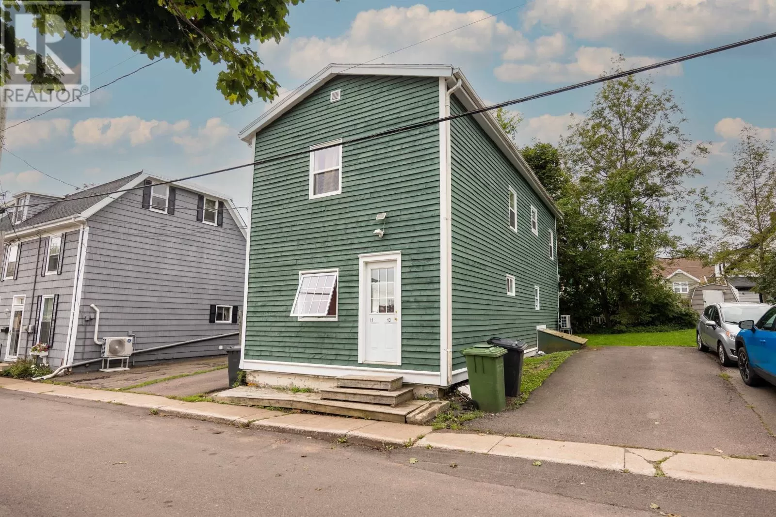 Duplex for rent: 11-13 Orlebar Street, Charlottetown, Prince Edward Island C1A 4X5