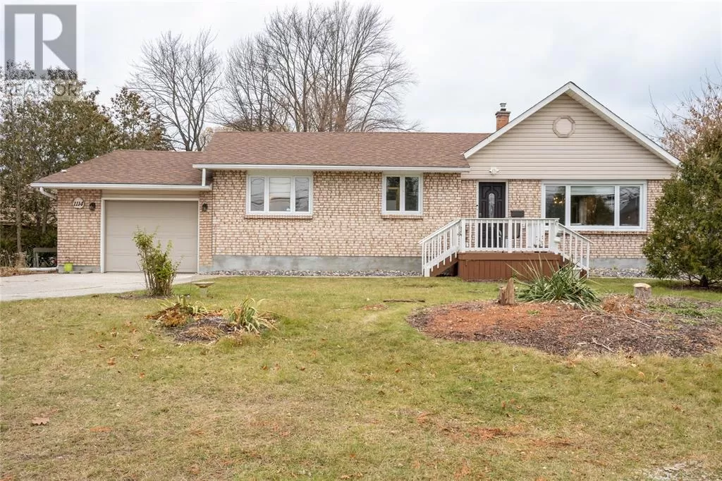 House for rent: 1114 Lakeshore Road, Sarnia, Ontario N7V 2V8
