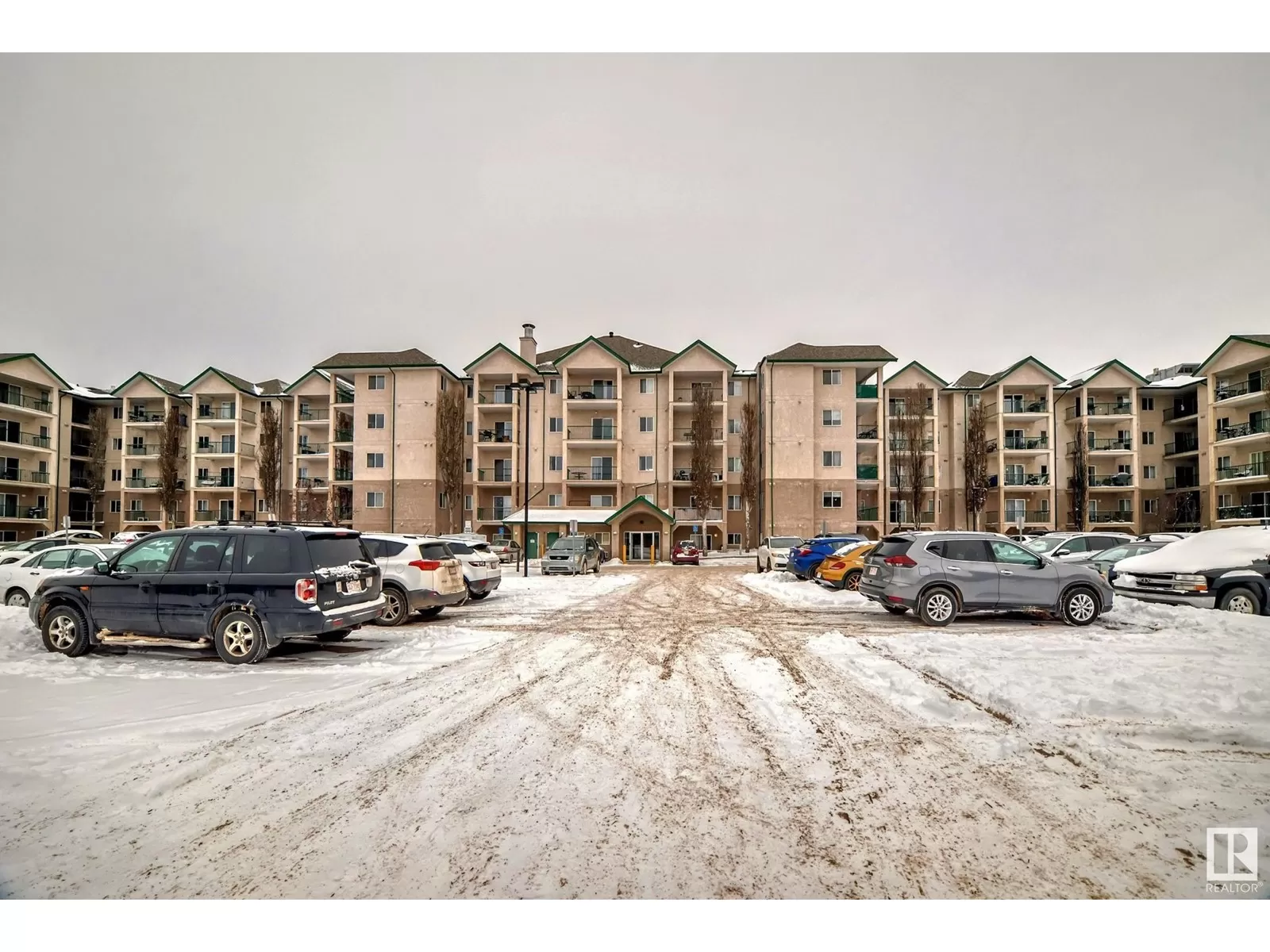 Apartment for rent: #112 11325 83 St Nw, Edmonton, Alberta T5B 4W7