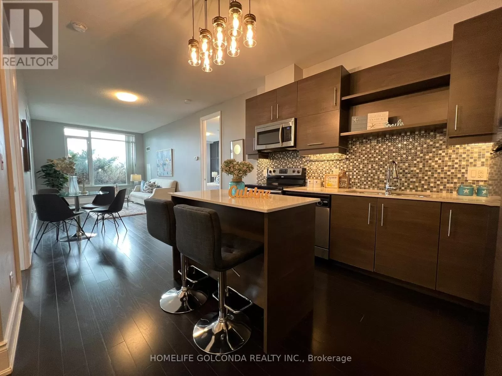 Apartment for rent: 112 - 273 South Park Road, Markham, Ontario L3T 0B5