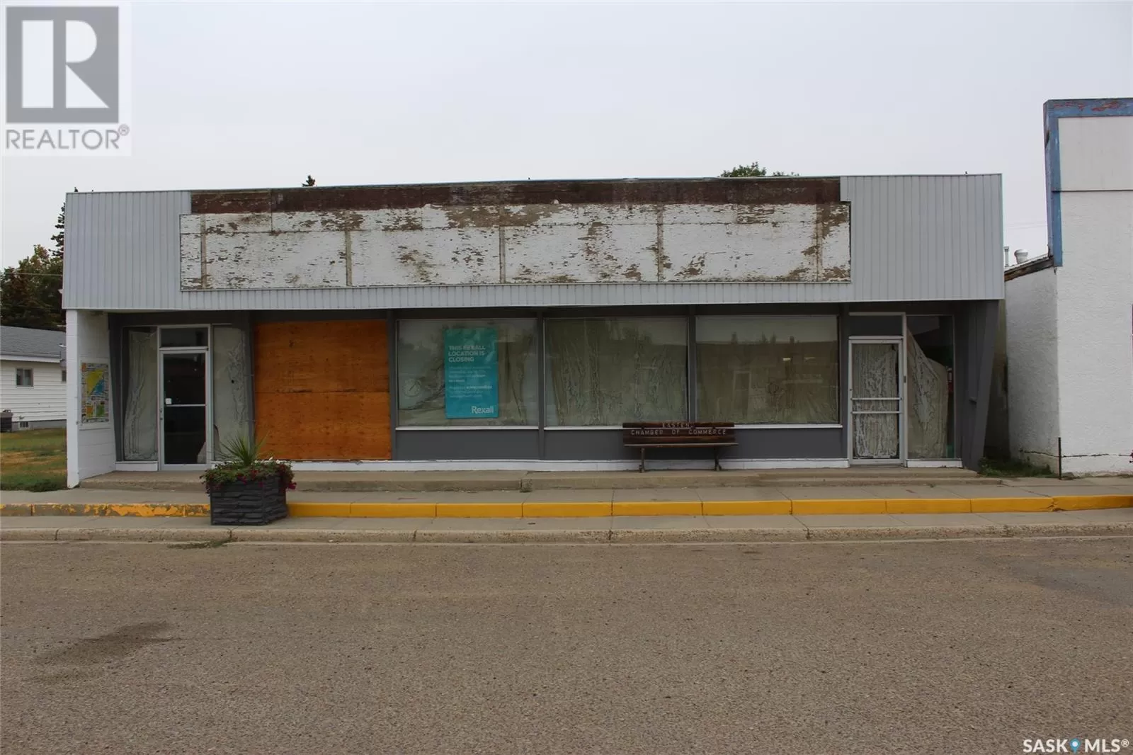 Retail for rent: 112 Maple Avenue S, Eastend, Saskatchewan S0N 0T0