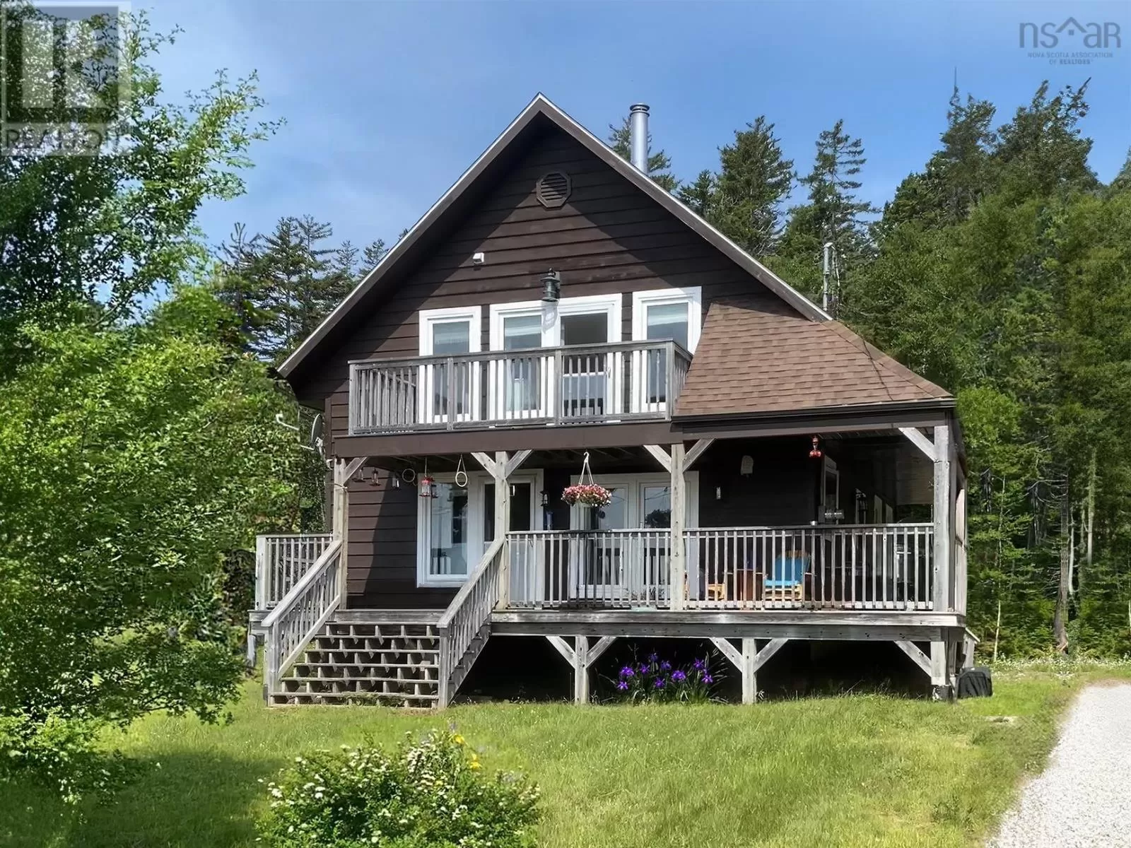 House for rent: 1123 Blue Sac Road, Lower Five Islands, Nova Scotia B0M 1N0