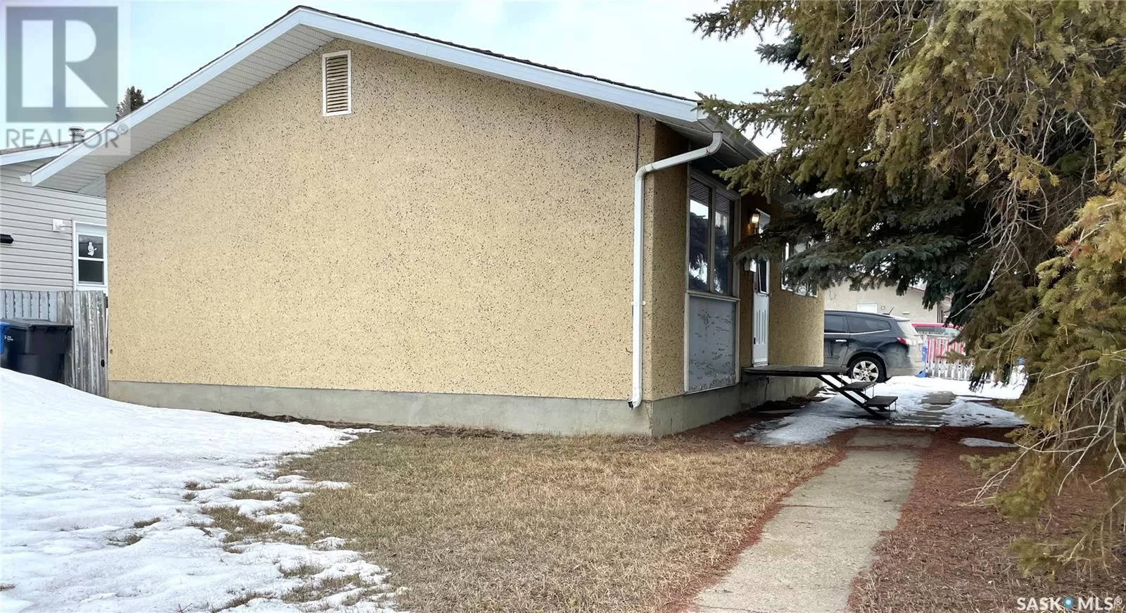 House for rent: 11315 8th Street, North Battleford, Saskatchewan S9A 2N6