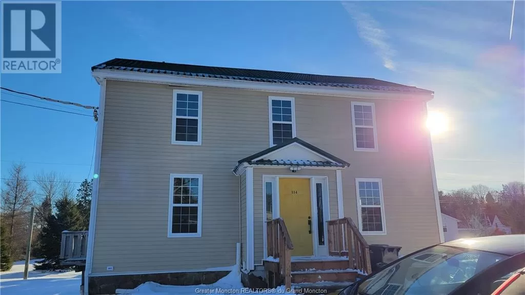 Duplex for rent: 114 York St, Sackville, New Brunswick E4L 4R8